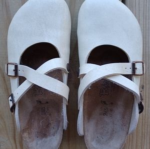 Birkenstock Birkis cream/white size 7.5, 8 US  38 EURO